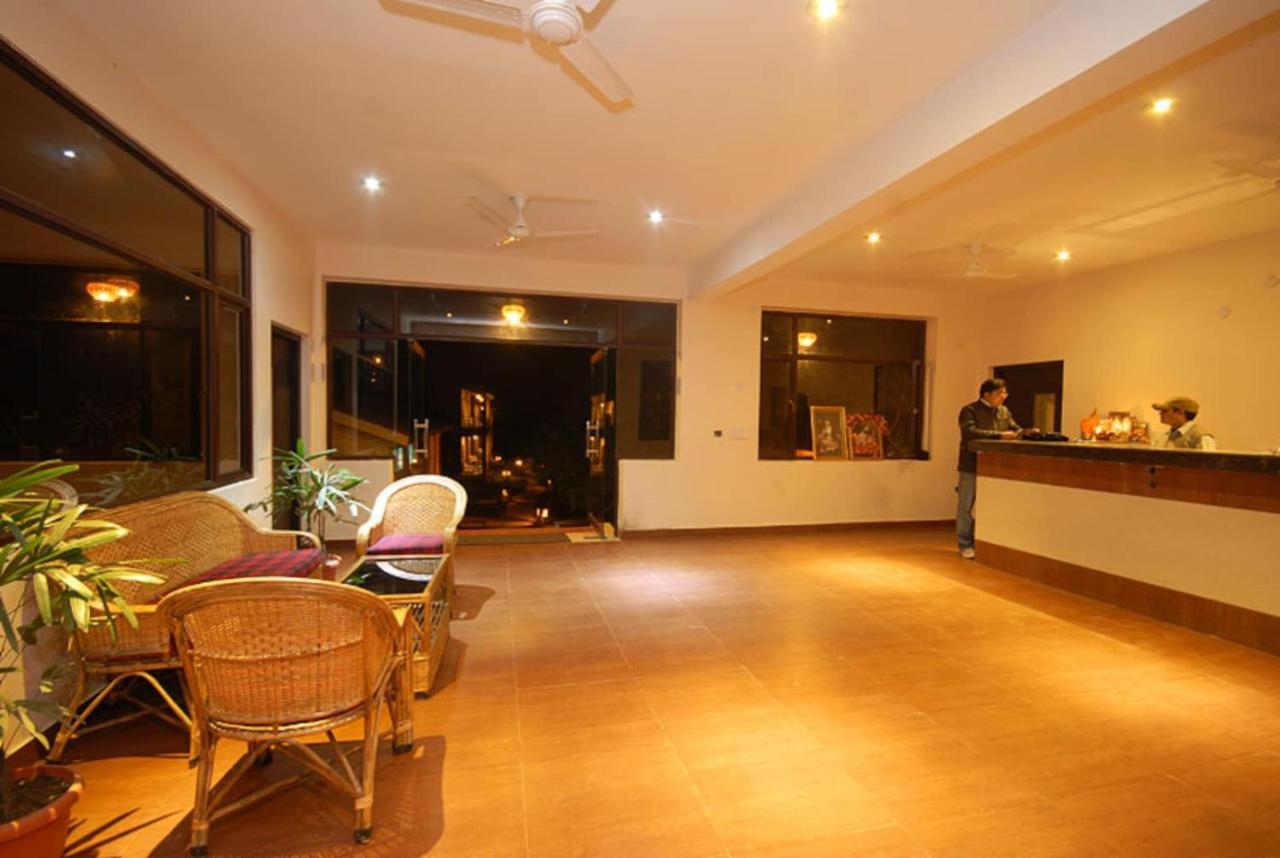 Corbett Aroma Park Hotel Rāmnagar Buitenkant foto