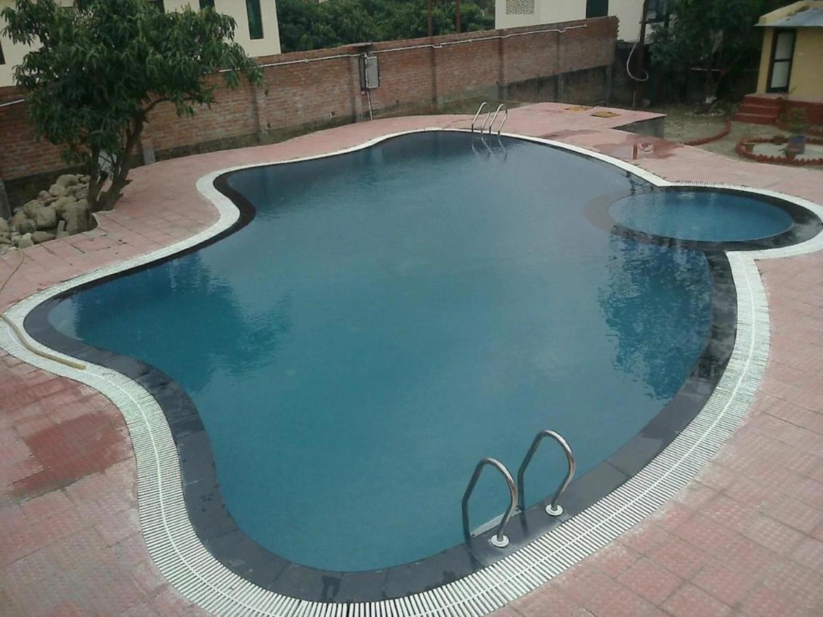 Corbett Aroma Park Hotel Rāmnagar Buitenkant foto