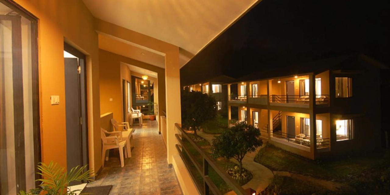 Corbett Aroma Park Hotel Rāmnagar Buitenkant foto