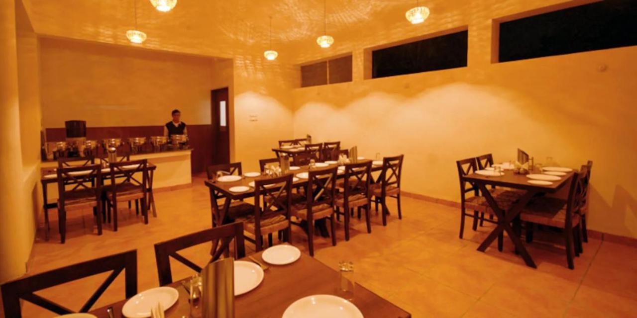 Corbett Aroma Park Hotel Rāmnagar Buitenkant foto