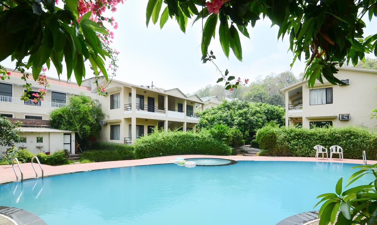 Corbett Aroma Park Hotel Rāmnagar Buitenkant foto
